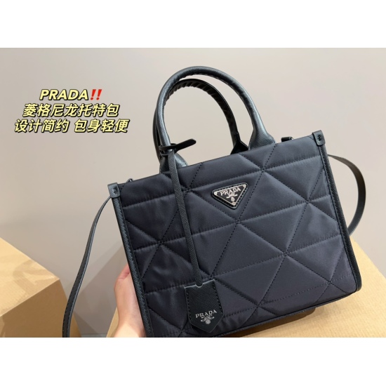 2023.11.06 Large P200 ⚠️ Size 39.30 Small P195 ⚠️ Size 28.22 Prada PRADA Lingge Nylon Tote Bag Material Durable and Durable Design Simple, Lightweight, Easy to Make, No Pain for Daily Use, Black Evergreen Style, Cool Upper Body! Fashionable!
