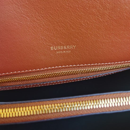 On March 9, 2024, the original P750 Burberry [8871] large and exquisite 