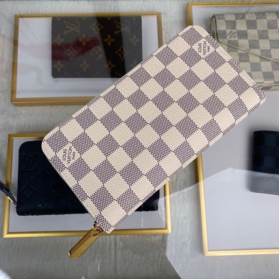 20230908 Louis Vuitton] Top of the line exclusive background N41660 size: 19.5 x 10.5 x2.5 cm, now an upgraded Zippy wallet! The latest version of the iconic wallet features 4 new credit card slots and a colorful leather lining. The well-organized functio