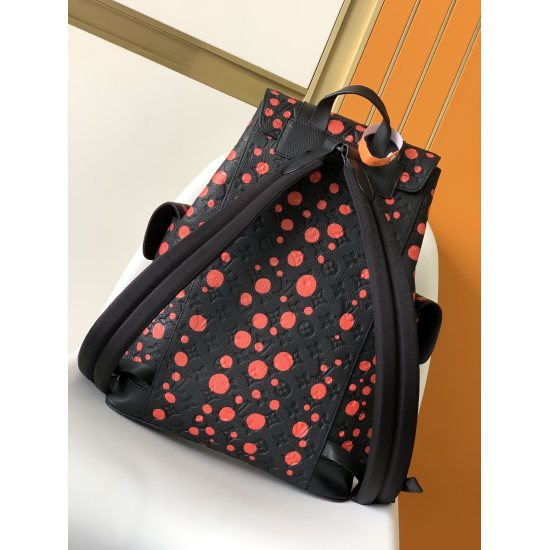 20231125 p1040 Top Original Order ✨ The M21978 Polka Dot LV x YK Christopher Backpack comes from the Louis Vuitton x Kusama Yayoshi collaboration series, continuing the brand's close connection with this Japanese artist in terms of creative thinking. Taur