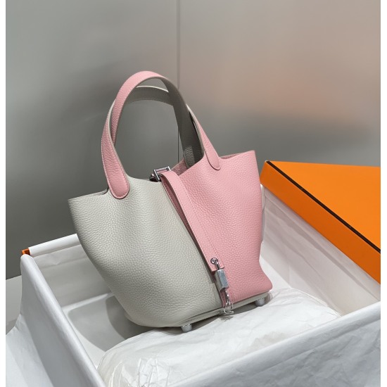 20240317 batch: 1050 latest color scheme/silver buckle pearl gray/milkshake powder. If you have a good understanding of Herm è s, you will know that it is Herm è s's only bucket style bag~ꫛꫀꪝ 'Classic color design adds many highlights to the low-key veget