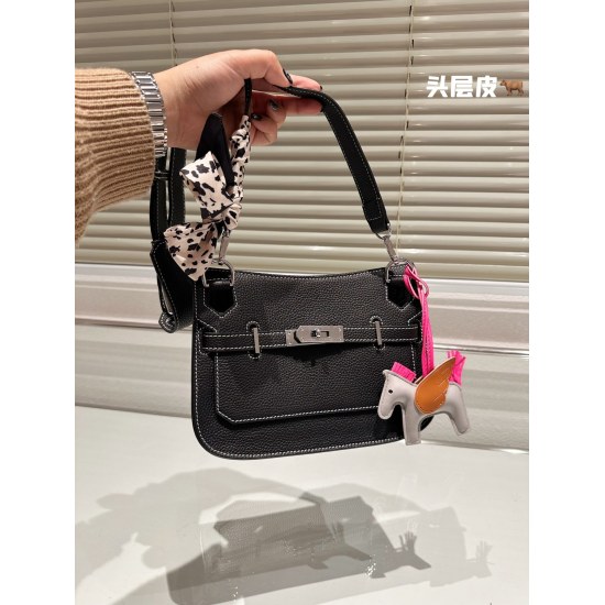 Top layer cowhide on October 29, 2023 ♥️ P330 Hermes Gypsy Jypsiever Treasure Class Bag: Various fashion anchors/internet celebrities/celebrities are always in touch with the temperament of the goddess, a must-have treasure. Various versatile items reflec
