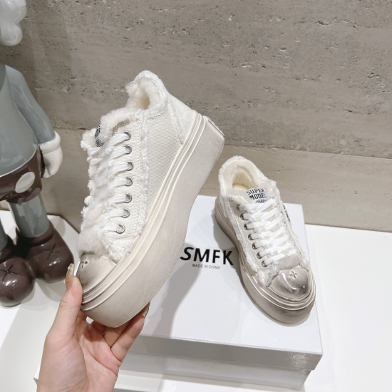 From January 5, 2024, 260 (the top version), old and polished, 23s SMFK China-Chic Tide, the latest popular cross flower skate shoes, thick soled casual canvas shoes, are extremely simple. The new work inherits the popular elements of many brands, and is 