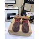 On September 29, 2023, the factory batch 2802023, the latest UGG fur and fur integrated Fu Kara lace up casual shoes are made of high-quality materials, which have the characteristics of wear resistance, durability, and skid resistance. The sole adopts a 