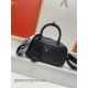 2023.07.20 It is indeed Prada Prada. It wants to carry a minimalist bowling bag every day, which is small and free of charge. It is very suitable for the new model of the counter. It is not easy to get the size of 26-15-10cm. Model 1BB102