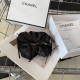 220240401 P 55 comes with packaging box Chanel. The latest small fragrant hair circle is simple and practical, fashionable and trendy! A must-have for little fairies