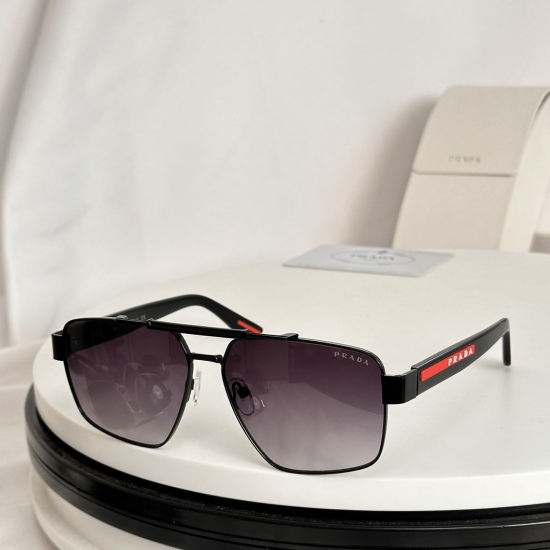 220240401 P135 ‼️ The Pra * PRAD * eyewear series can be regarded as exquisitely crafted PS015Q, with a size of 59 pieces and 15-140 pieces, showcasing a unique classic panel style. The high-end mirror legs and frame metal logo are the latest popular mode