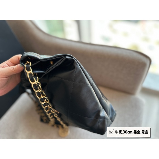 On October 13, 2023, 235 no box (small) size: 30 * 32cm (small) Chanel 22bag is even cooler! Soft cowhide is very durable and has a premium feel! Hands unbeatable! You really will love it to death... search for Xiaoxiang's garbage bag