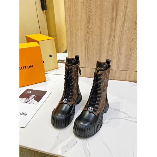 2023.11.19 Factory price P320 Louis Vuitton 2022 runway new high-end customization 1:1 engraved replica upper foot comfort with Louis Vuitton logo embossed leather label and wear-resistant leather outsole. Fabric: Open edge bead cowhide LV counter, aged f