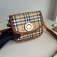 2024.03.09p650 Burberry eye-catching decoration with Bur plaid pattern, paired with front cut pieces, creates an elegant curved shape. Size: 19 x 6 x 16cm Shoulder strap Minimum vertical wearing length: 47.5cm Shoulder strap Maximum vertical wearing lengt