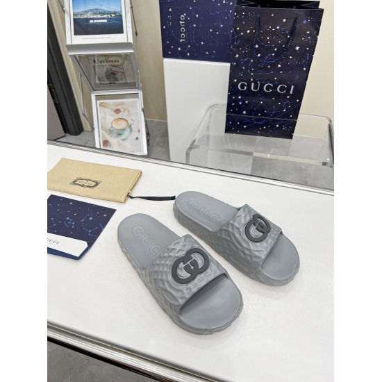 20240414 G family series cool slippers, the latest model in the counter, original board replication, 1:1 construction, integrated with IP molding, purchasing quality, full set of packaging with a handbag. Female 35-40 Male 39-45150