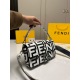 2023.10.26 P205 (box) size: 2615FENDI Fendi's latest co branded Marc Jacobs stick bag printed leather material, decorated with black and white Fendi. Paired with FF opening and closing design, front flip and magnetic buckle! By crossbody or hand, very lim