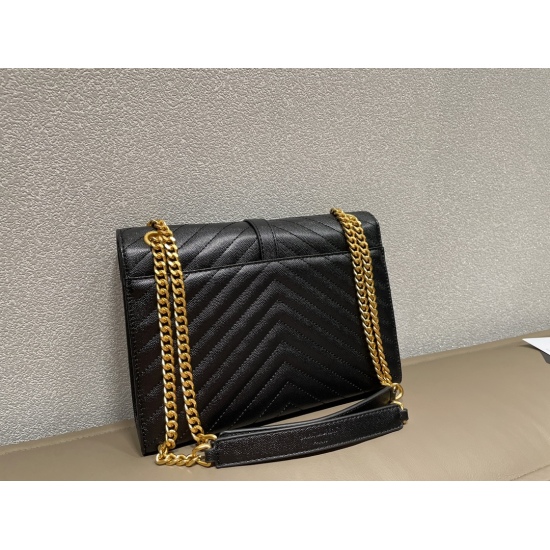 2023.10.18 Fish roe pattern p190 folding box ⚠️ The size 27.20 Saint Laurent envelope bag that has been spoiled by bloggers can be formal, casual, and perfect