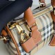 2024.03.09p570 Burberry stand up design, decorated with Bur plaid, paired with leather wrapped padlocks and luggage tags. Size: 18.5 x 11 x 12cm