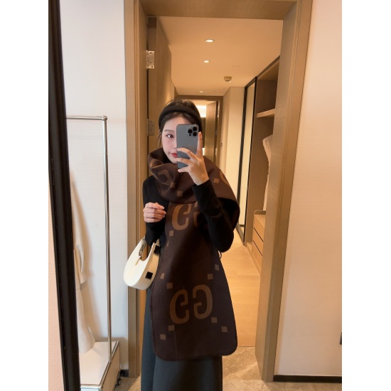 2023.10.05 40Gucci worsted jacquard double-sided wool! Synchronized release on official website! Very practical recommended style, limited edition color scheme, both men and women's measurements look particularly good!! Two colors. The classic GG pattern 