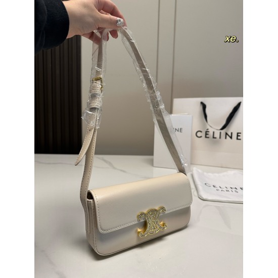 2023.10.30 P160 (Folding Box) size: 2010 Celine Celine 2023 Water Diamond Lock Buckle Underarm Package Water Diamond Buckle Design, Sparkling and Lovely ✨ Shoulder strap: adjustable length~retro feel, fashionable and high-end! The casual and lazy temperam