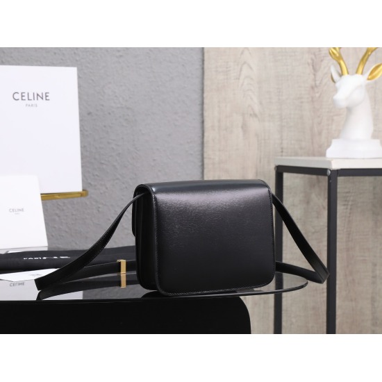 20240315 P1180 [Premium Quality All Steel Hardware] External Hand Rubbed Pattern Head Layer Cowhide ➕ The interior is made of 100% sheepskin, and Celine is a box that has become popular half the world. There is no need to introduce its advantages. The lat