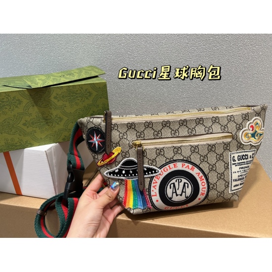 2023.10.03 p175 folding box ⚠️ Size 35.20 Gucci Badge Chest Bag is a trendy Frisbee Waistpack that both men and women can love embroidered patterns. Advanced