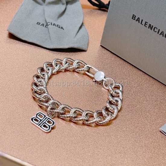 July 23, 2023. Balenciaga Bracelet Shop of Balenciaga is the same as that of Balenciaga Bracelet Shop of the original goods. The popular men's bracelet is designed for shipment. It is unique and avant-garde. It is a must for men and women! Size 18. 20. 22