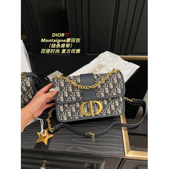 2023.10.07 P230 folding box ⚠️ The size 25.14 Dior Montaigne Montaigne bag features a square design, with a retro texture of navy blue flowers as Dior's classic color. Paired with any style of clothing, it is effortless and suitable for all seasons. It ca