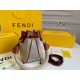 2023.10.26 P215 (Folding Box) size: 1217FENDI Fendi denim mini bucket bag denim with caramel color, perfect retro color scheme! The soft hemp rope woven handle is another new design! Carrying it out is a very eye-catching existence ✔️