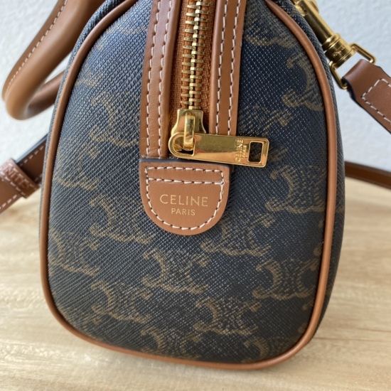 20240315 P770 Original CELINE Small Logo Print Cow Leather Boston Bag TRIOMPHE CANVAS Logo Print, Small Size Not Too Small Upper Body Just Right, Tall and Small Can Handle It~Cow leather edging, fabric lining, zipper lock, 1 main compartment, inner zipper