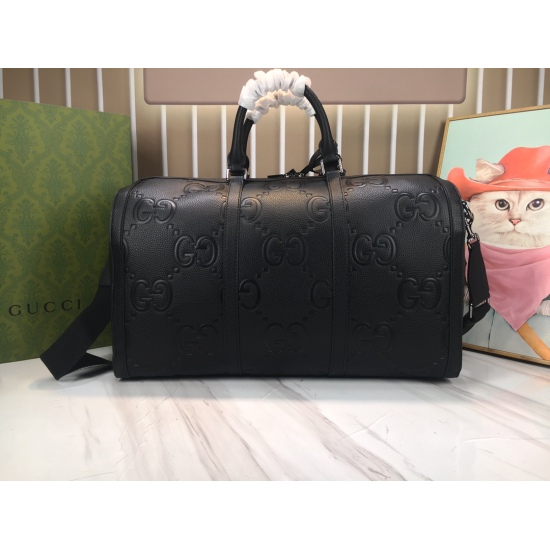 July 20, 2023, Gucci Super Double G Small Travel Bag. The super double G pattern is presented in an oversized and eye-catching manner, creating a long-lasting brand identity charm. This small travel bag showcases its charm with a full black super double G