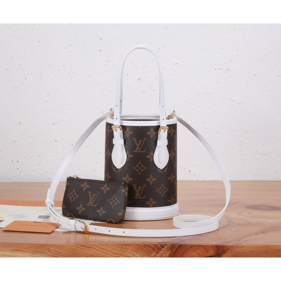 20231125 P500 ‼️ Top grade original single, all steel hardware ‼️ The Nano Bucket handbag is inspired by the LV Match collection, announcing world-renowned tennis events. The classic Monogram canvas shaped pocket bucket bag features an adjustable handle a