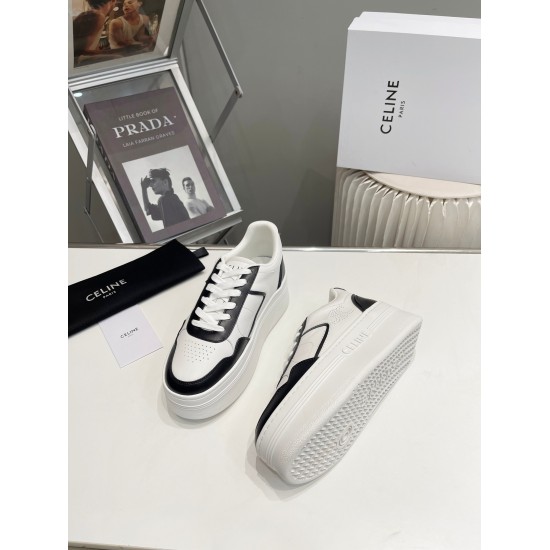 20240403 280Celine thick soled white shoes have launched a new color scheme, following Celine's panda color as a favorite among many girls. The overall design is simple and classic with iconic logo embossing paired with vibrant colors, making it a must-ha