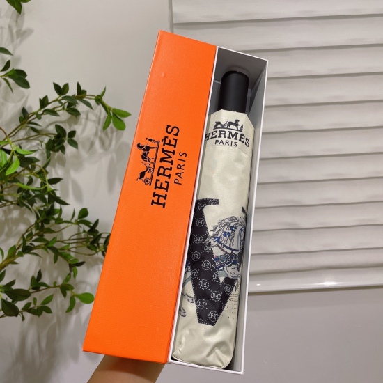 2023.06.30 Hermes The latest hot and top-notch automatic umbrella from H family of the year is presented in a heavyweight manner. With its exquisite craftsmanship and continuous imagination, the new coating technology brings surprising shading effects 