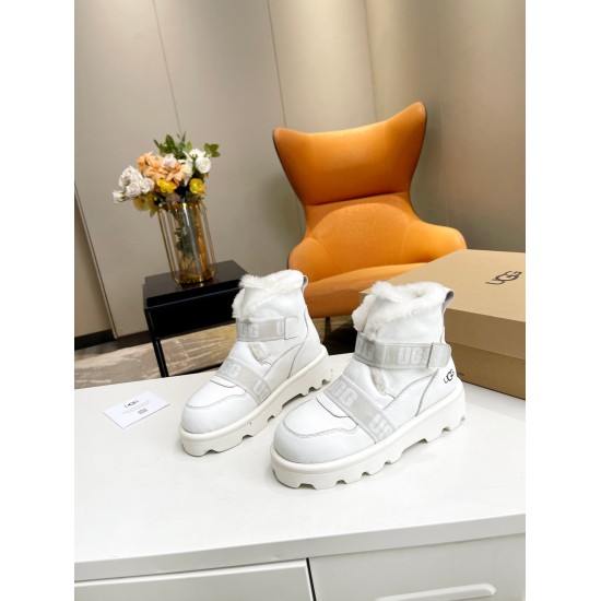 20230923 P300 2023 New winter must-have item, with a matching coefficient that is 100% explosive and good-looking. The snow boots are designed to show leg slimming and versatile, with a strong sense of fashion. When wearing them, they instantly stretch th