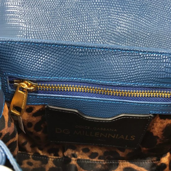 20240319 batch 490 Dolce Gabbana high-end goods ➰ Delicate and handmade, the favorite of many celebrities, can be paired with a crossbody mirror for overseas purchasing. Special products with a stylish and imposing appearance. New bag types can be matched
