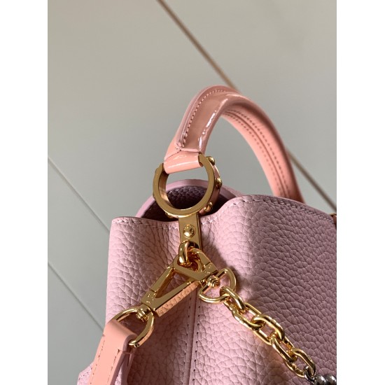 20231125 P1200 [Premium Original Leather M80239 Pink] This Capuchines mini handbag is made of full grain Taurillon cow leather, engraved with LV letters in Monogram flowers that resemble jewelry and connected to a sparkling chain. The leather handle and L