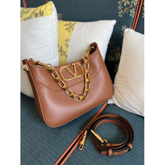 20240316 Original 1020 Special Grade 1140 Garavani Study Sign HOBO Bag, Decorated with Metal VLogo Signature and Iconic One Study Chain Shoulder Strap, Comes with Adjustable Leather Shoulder Strap for Crossbody - Retro Brass Aging Effect Treatment Accesso