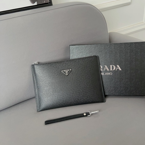 2023.11.06 P140 Prada Printed Handbag Handbag Handbag Handbag adopts exquisite inlay craftsmanship, with physical photos of the original fabric from the factory and a small gift box of 30 x 20cm.