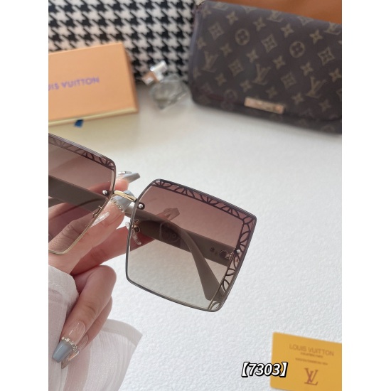 20240330 Brand: LV (with or without logo light plate) Model: 7303 Description: Women's sunglasses: High definition nylon lenses Classic four leaf clover element retro style live broadcast style