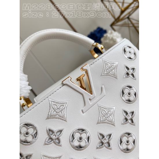 20231125 P1620 [Exclusive live shot M22863 white embroidery/small size] This Capuchines BB handbag was created by Nicolas Ghesquire and highlights the LV Broderie Anglaise theme of the brand's early autumn 2022 collection. The cow leather bag is embellish