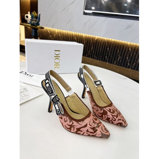 20240403: Dior's latest multi-color cotton embroidery with sandal lining, padded with sheepskin 35 to 42 floral rubber soles P255 leather soles P285 lace rubber soles P245 leather soles 230