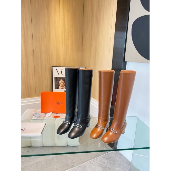 20230923 Factory Direct Batch P310 (Spot Sales) The original copy of the popular HERMES.2023 classic upgraded version of the fabric is all cowhide, the super classic Hermes Kelly buckle riding boots. You are the queen when you wear them. The straight and 