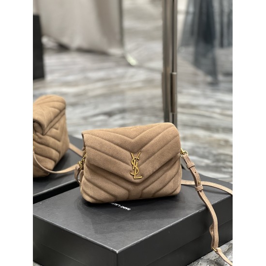 20231128 batch: 560 [] The bag suitable for winter carrying is here, it walks towards you with warmth! The outer layer is lightly frosted and has a super soft and comfortable feel, providing a sense of luxury that can be felt by holding it! Paired with go