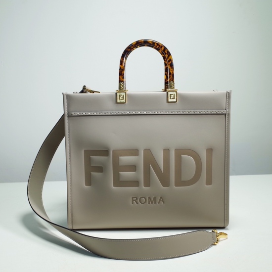 2024/03/07 p1250 [FENDI Fendi] Popular full leather two handed handle handbag, made of tortoiseshell colored hard organic glass. Imported leather material, decorated with hot stamping FEND1 ROMA pattern. Alcantara lining. Same color leather edges. FF gold