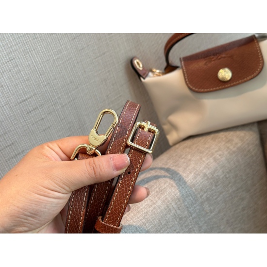 2023.09.03 160 box size: 16 * 12cm purchasing level mini Longxiang ‼️ Non market regular leather is the top layer cowhide ‼️ Even the fabric is from the original factory ‼️ The capacity is also good ‼️