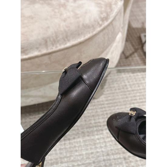 20240403 * | 2024-- -- -- -- -- -- -- -- -- -- Elegant Muller Fashion Women's Shoes from the Egyptian Collection 〰 ◽ Upper: Original imported calf leather, with exquisite bow flowers. ◽ Inner lining: Foot pad, specific water dyed silk worry mixed breed la