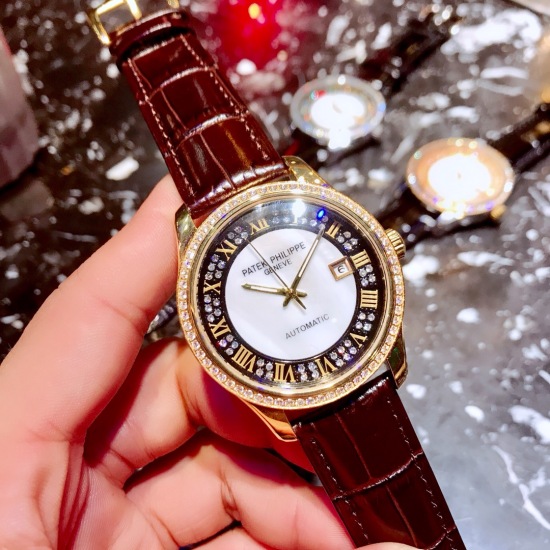 Special offer for 20240408: 300 belts and 320 steel belts. Patek Philippe's new men's watch is equipped with a fully automatic mechanical 316 stainless steel case, genuine cowhide strap or stainless steel strap for quality assurance. It is a must-have for