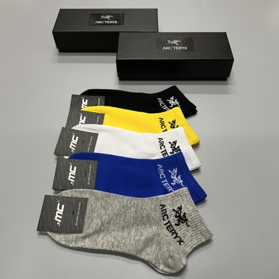 2024.01.22 ARCTERYX (Archaeopteryx) Spring 2023 New Product, Popular, Pure Cotton Quality, Comfortable and Breathable, One Box of 5 Pairs with Double Needles