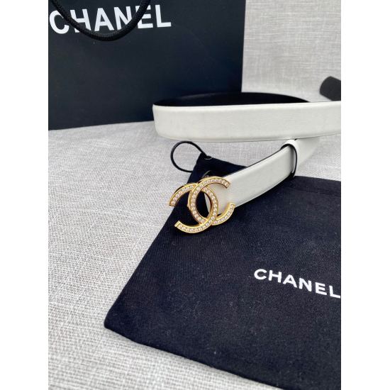 On December 14, 2023, Chanel (Chanel) original embossed cowhide with a width of 3.0cm supports NFC chip official website link scanning verification, and gold and silver diamond inlaid steel buckle.