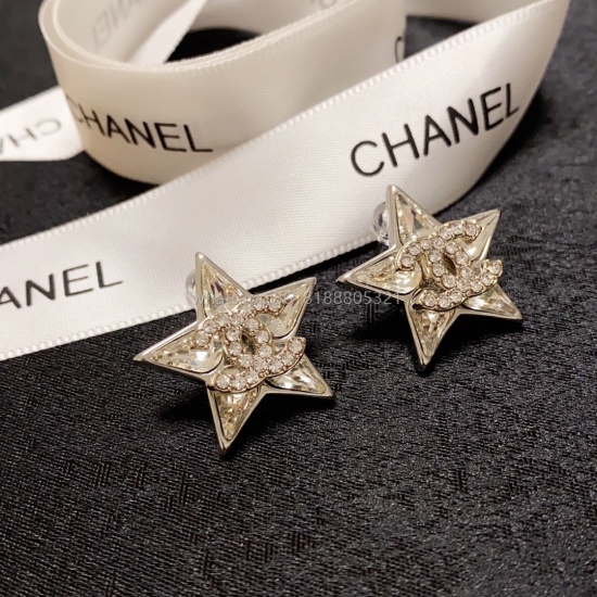 2023.07.23 CHANEL Chanel Double C Letter Pentagram ⭐ Full diamond earrings ❤️  The new original version is exactly the same as the original order, and every detail of the product is comparable to that of the counter. The authentic product is a perfect mod