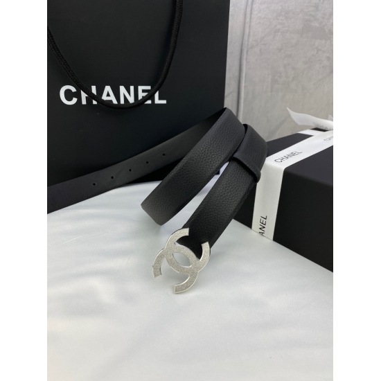 On December 14, 2023, Chanel (Chanel) lychee patterned steel buckle with gold and silver sand finish on both sides.
