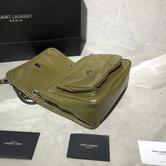 20231128 Batch: 610niki New Color Olive Green Out of Stock King NIKI... New Colors Coming Out! The olive green object is really beautiful, the upper body is low-key and shows temperament, cool and cute! Original factory leather imported from Italy_ No mat