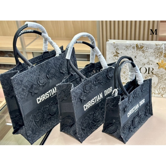 On October 7, 2023, 345 340 280 with foldable box Dior Original fabric jacquard with inner lining/scarves/stars Dior book tote My favorite shopping bag tote of the year I have used the most, Baodio, because of its huge capacity, everything is placed insid